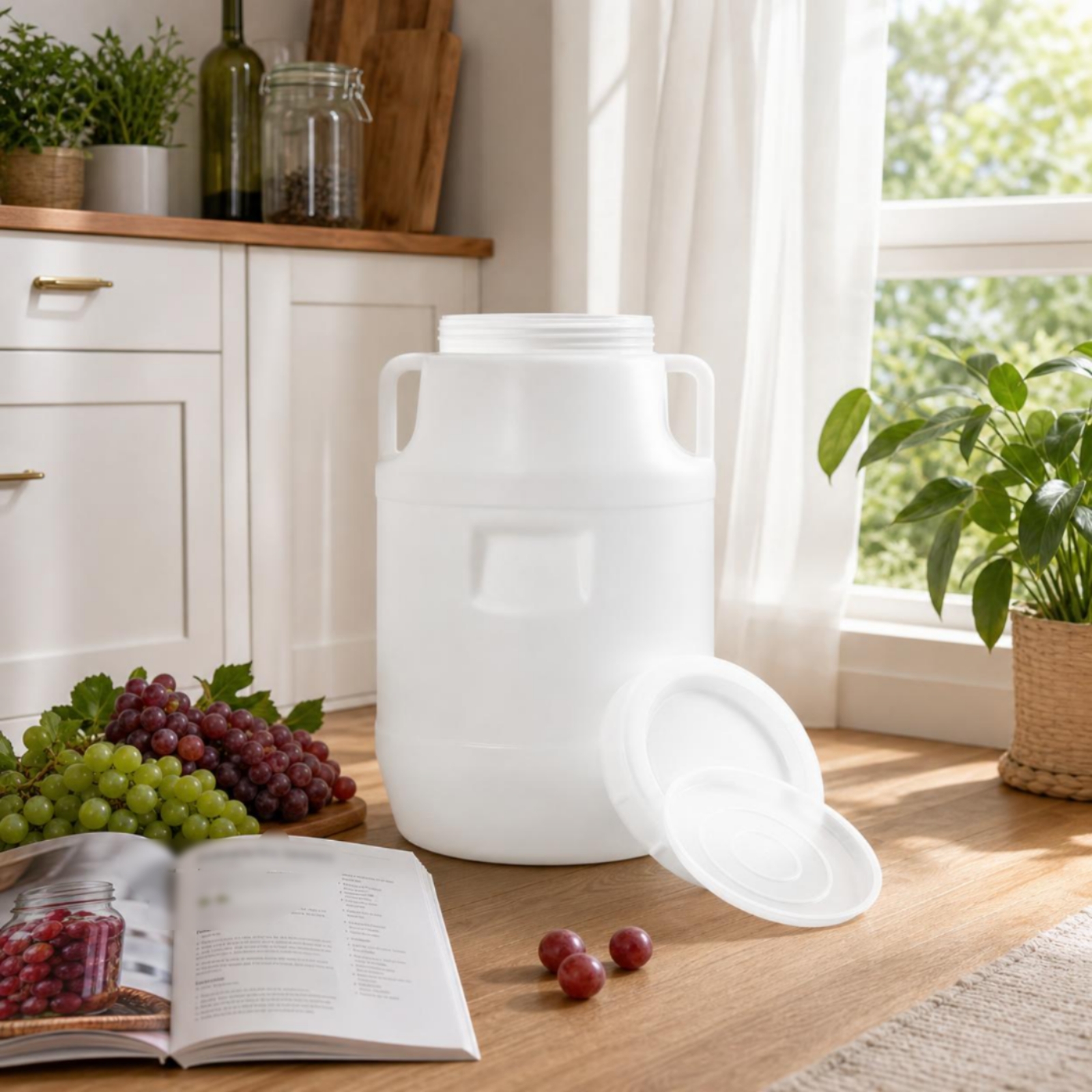 Food Storage And - Fermentation Barrel with Lid Spill-Resistant Food-Safe